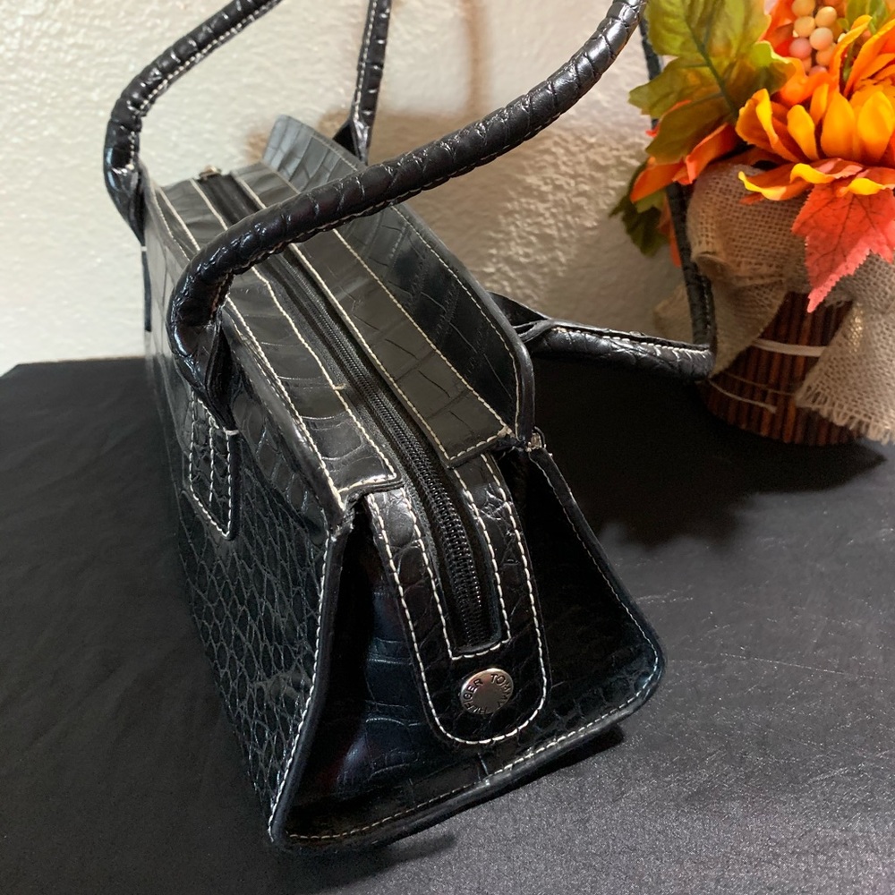 Tommy Hilfiger Mini Purse - Picture 4 of 8